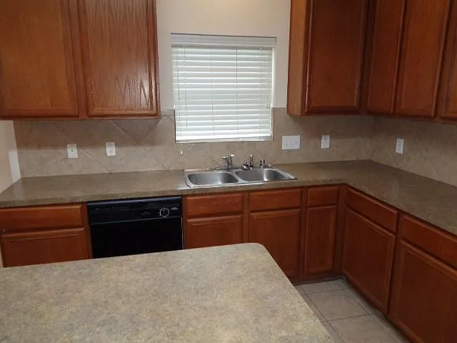 20347 Yosemite Falls Dr — Photo 5