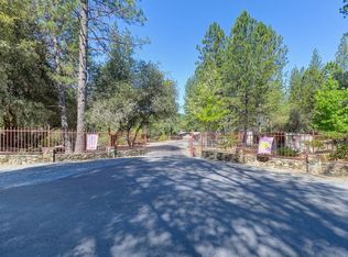 7320 Amoloc Ln, Lotus, CA 95651