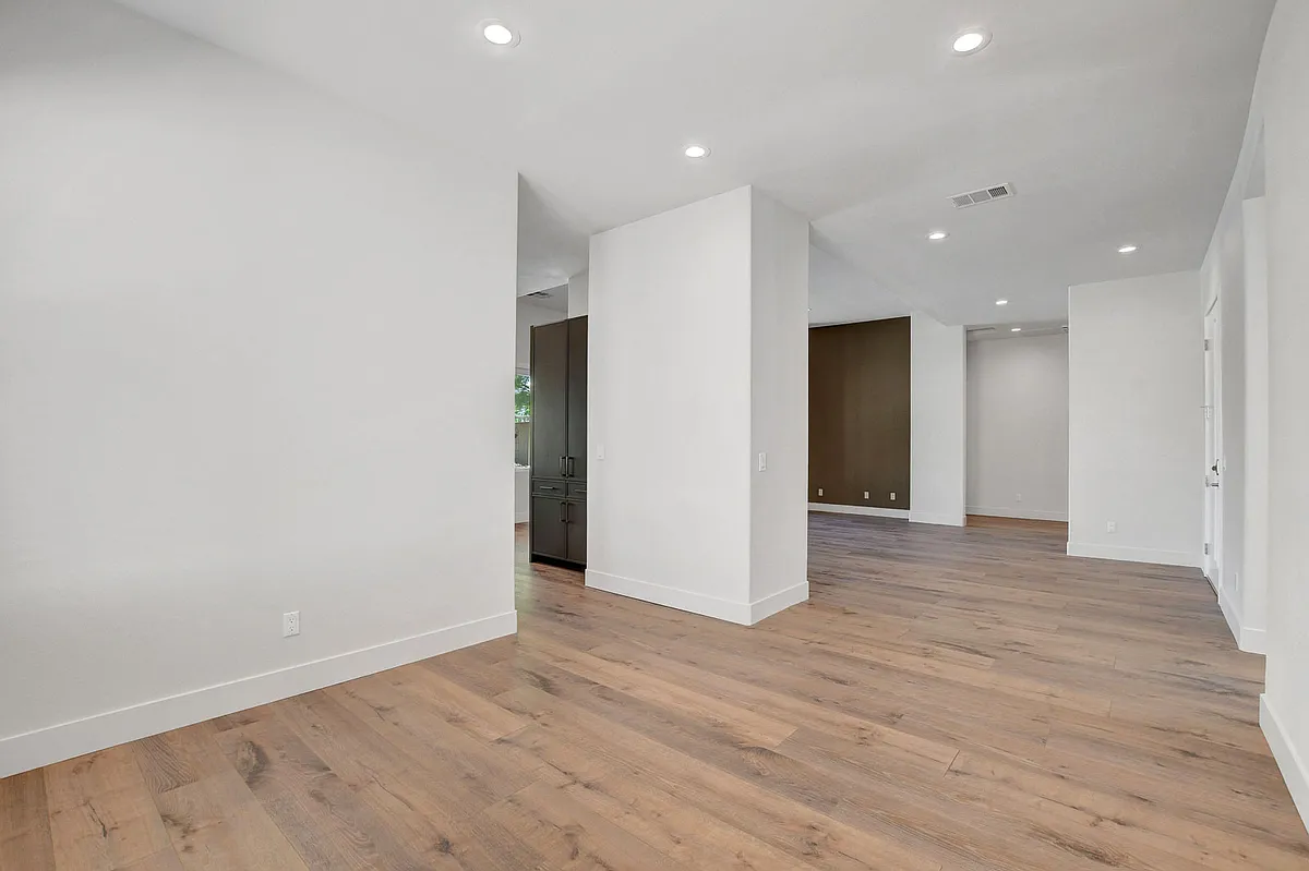 Building Photo - 11397 Cedar Log Ct