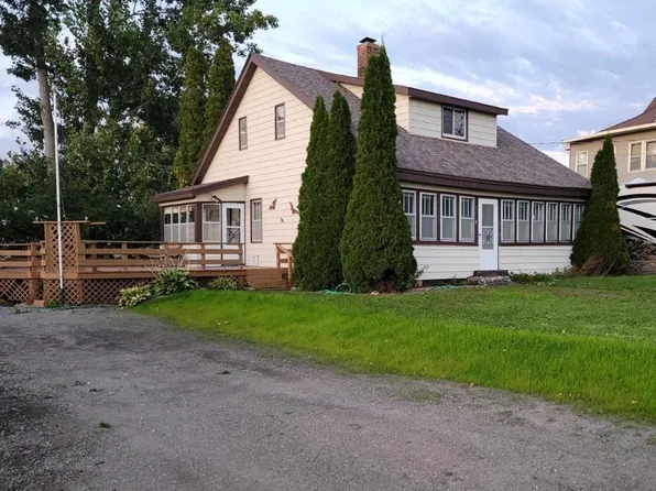 131 Cedar St, Holdingford, MN 56340