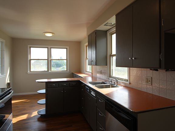 5th image of 13607 E Valleyway Ave