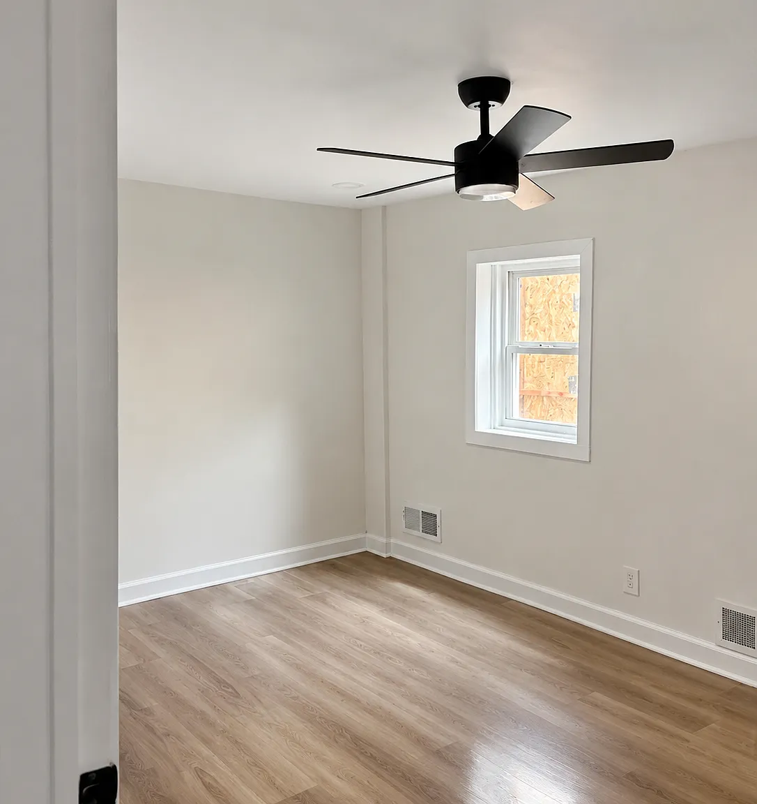 3 bed, 1195 sqft, $2,107 — Photo 4