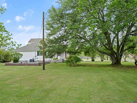 3rd image of 35453 McDaniel Rd