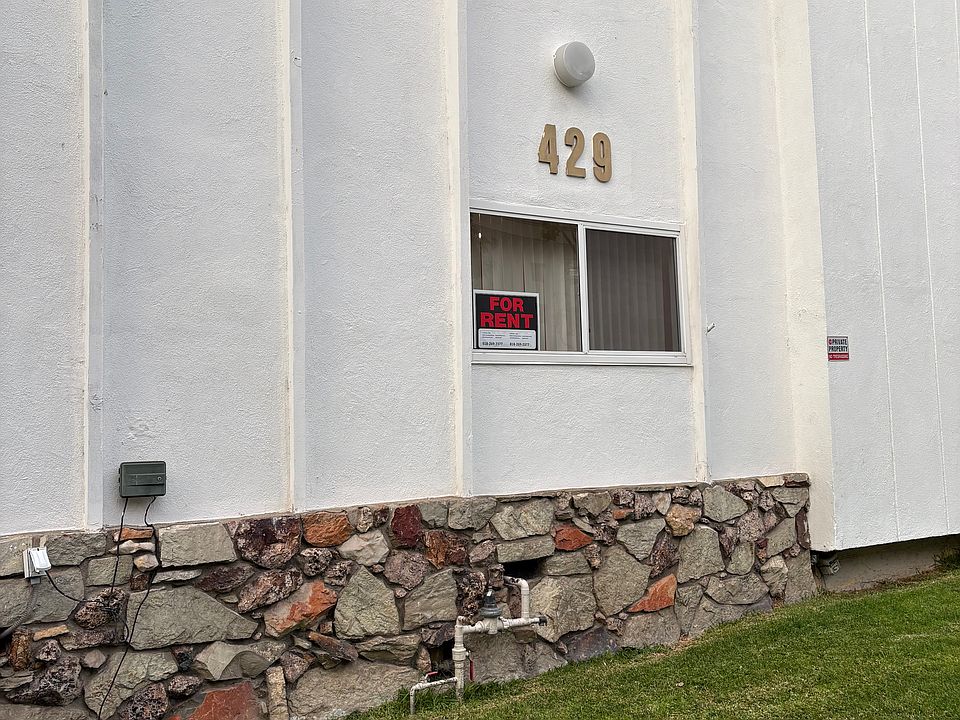 1st image of 429 W Glenoaks Blvd APT 9