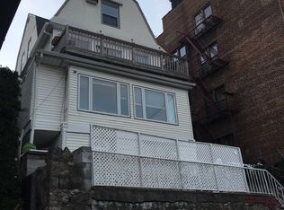 34 Hudson Ter, Edgewater, NJ 07020