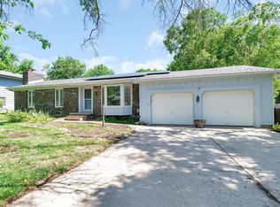 948 E Morrison Dr, Derby, KS 67037