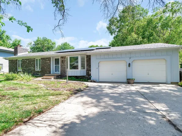 948 E Morrison Dr, Derby, KS 67037