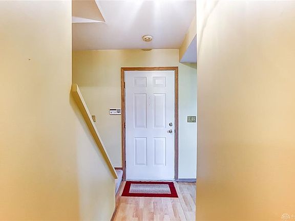 3rd image of 8918 Cedargate Pl