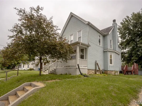 2441 Sanford Ave, Alton, IL 62002