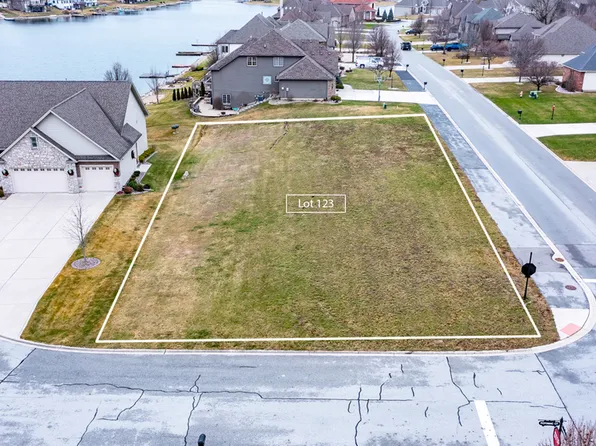 10376 Potomac Ct #123, Crown Pt, IN 46307