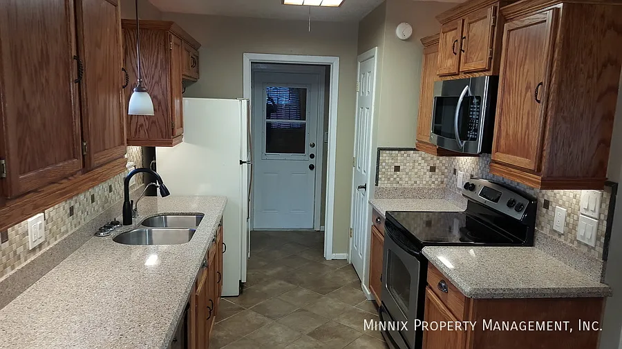 4403 59th Street — Photo 3