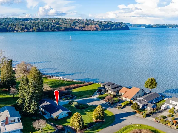 710 E Bay Front Lane, Oak Harbor, WA 98277