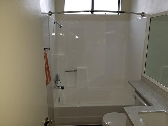 3rd image of 14424 Magnolia Blvd APT 111