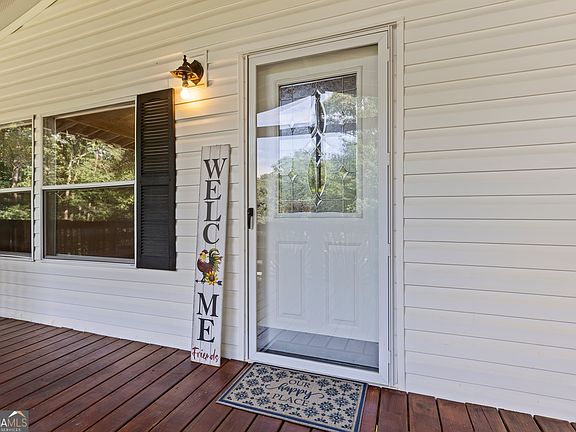 3rd image of 5512 Hemlock Ct