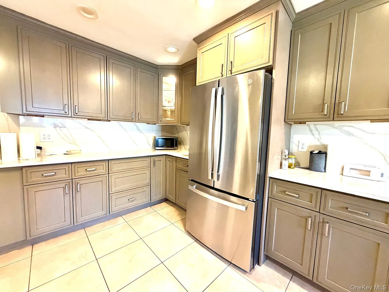 4 bed, 3.0 bath, $8,500 — Photo 4