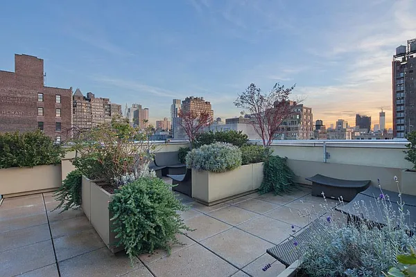 Sold by Corcoran | media 22
