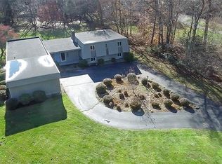 18 Susan Ter, Waterford, CT 06385