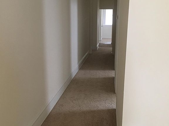 3rd image of 200 Wellford St #D