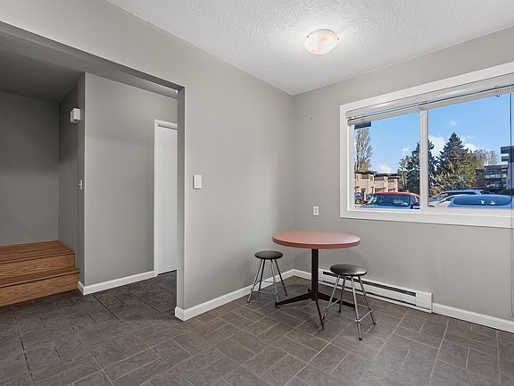 3rd image of 3151 Springfield Dr #42