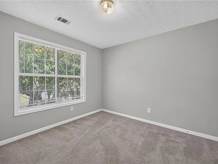 530 Sterling Pointe Ct — Photo 21