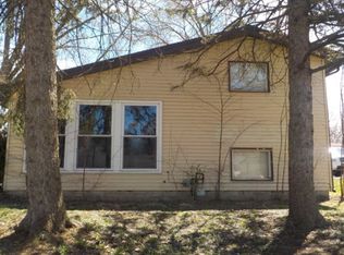 1445 Kings Rd, Carpentersville, IL 60110