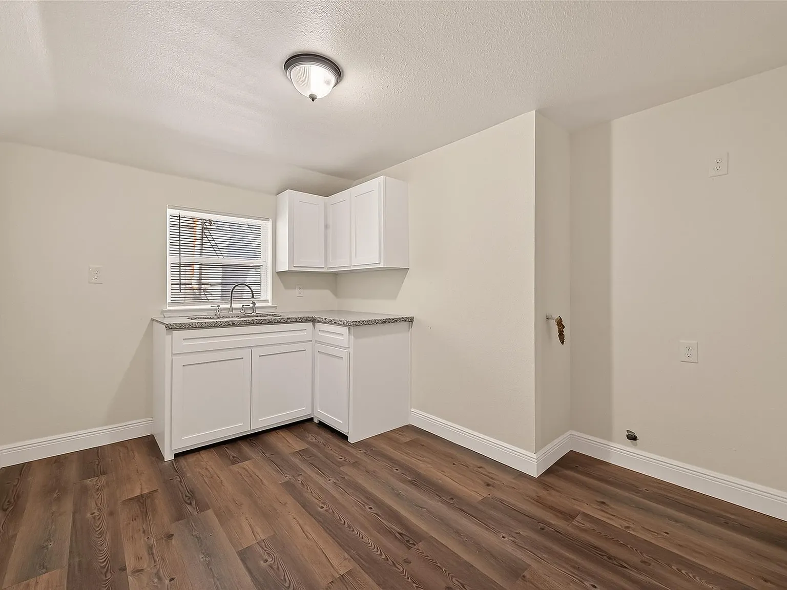 4901 Stimson St — Photo 3