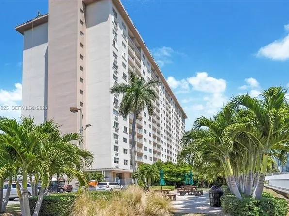400 Kings Point Dr APT 316, Sunny Isles Beach, FL 33160
