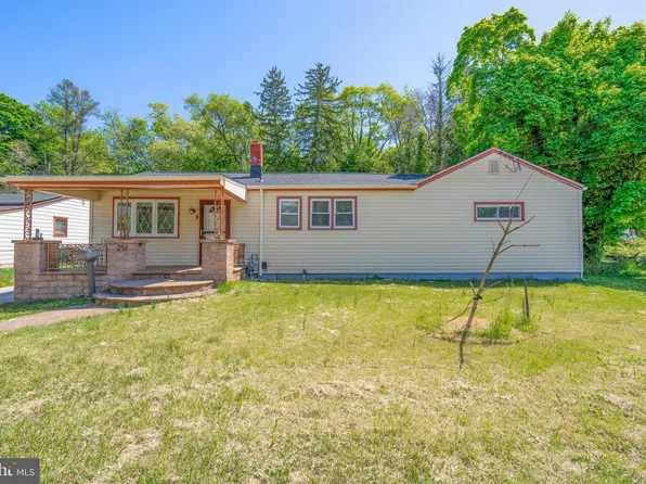 251 Novack Dr, Clayton, NJ 08312