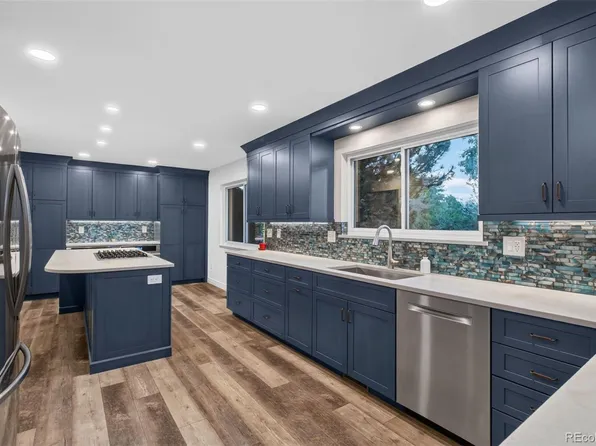 10562 E Maplewood Drive, Englewood, CO 80111