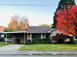 453 NE Baker Dr, Grants Pass, OR 97526