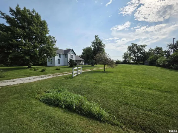 199 E Knox Rd #800-E, London Mills, IL 61544