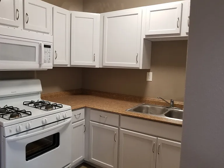 1802 W Gramercy Pl — Photo 12