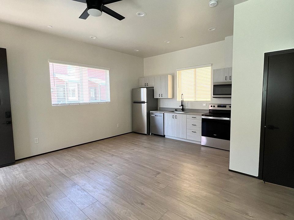 Elk Grove Courtyards - 9686 Railroad Ave Elk Grove CA | Zillow