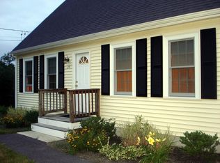 24 Leisure Ln, E Wareham, MA 02538