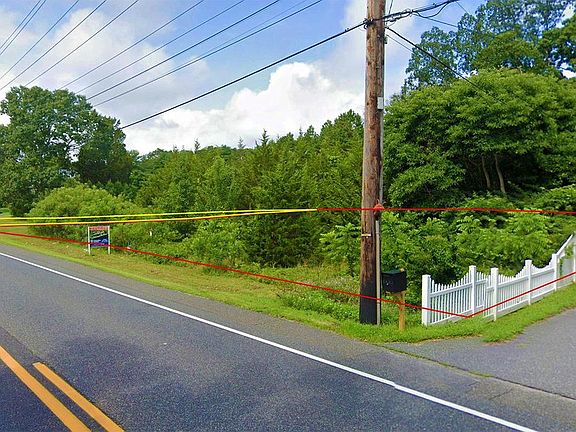 3rd image of 319 New York Rd