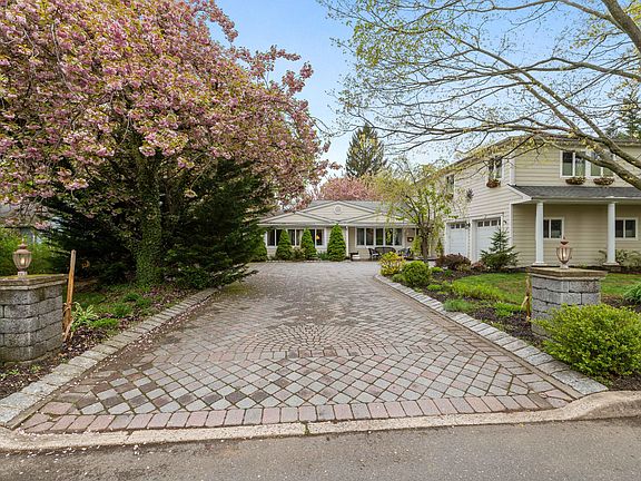 5th image of 100 W End Ave