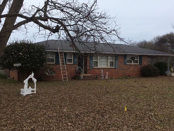 3rd image of 1828 Englewood Dr