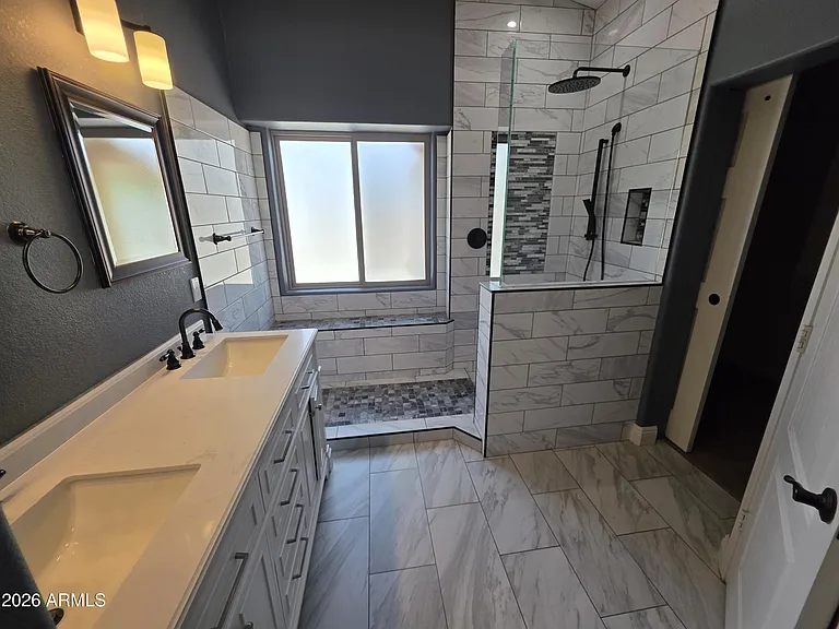 2442 E Nathan Way — Photo 12
