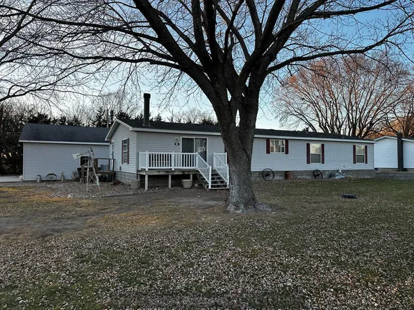 301 Maple St, Saint Libory, NE 68872