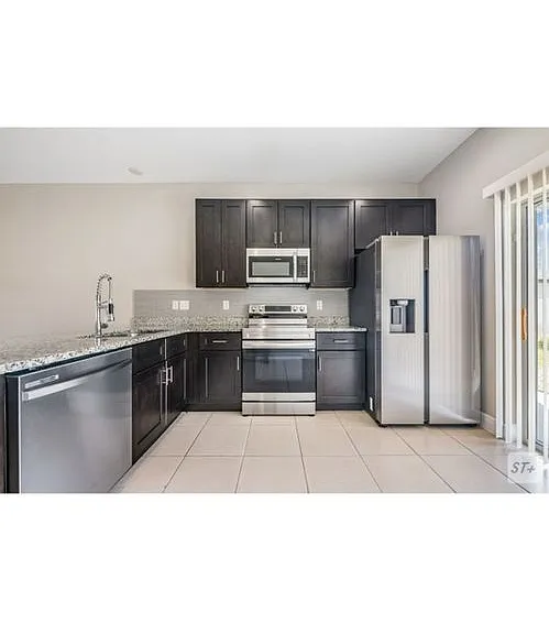 627 Yak Ct — Photo 6
