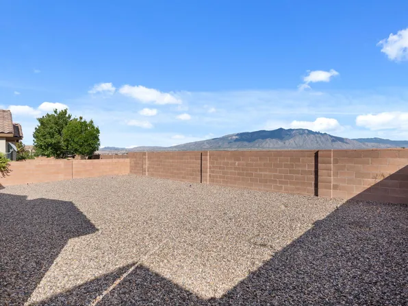 3953 Mountain Trail Loop NE, Rio Rancho, NM 87144