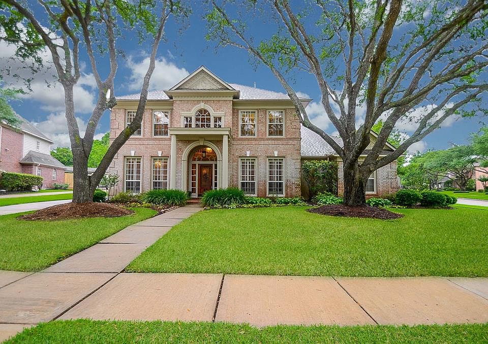 1st image of 22202 Winding Lake Ct