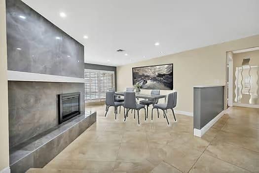 5th image of 1325 SW 26th Avenue