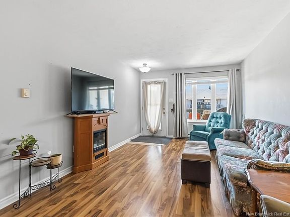 4th image of 30 Grant St #27