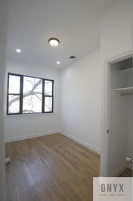 Rented by Onyx | media 18