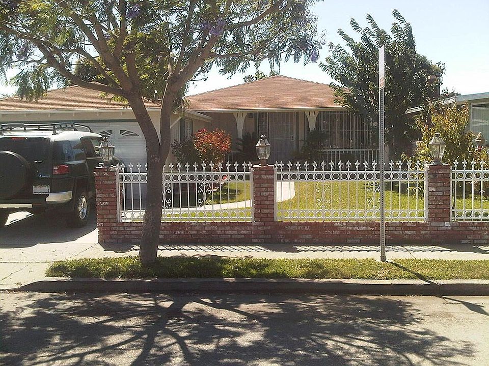 2nd image of 2527 Farrington Way