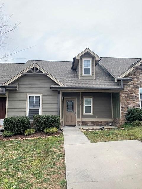 1st image of 206 Bellingham Dr NE
