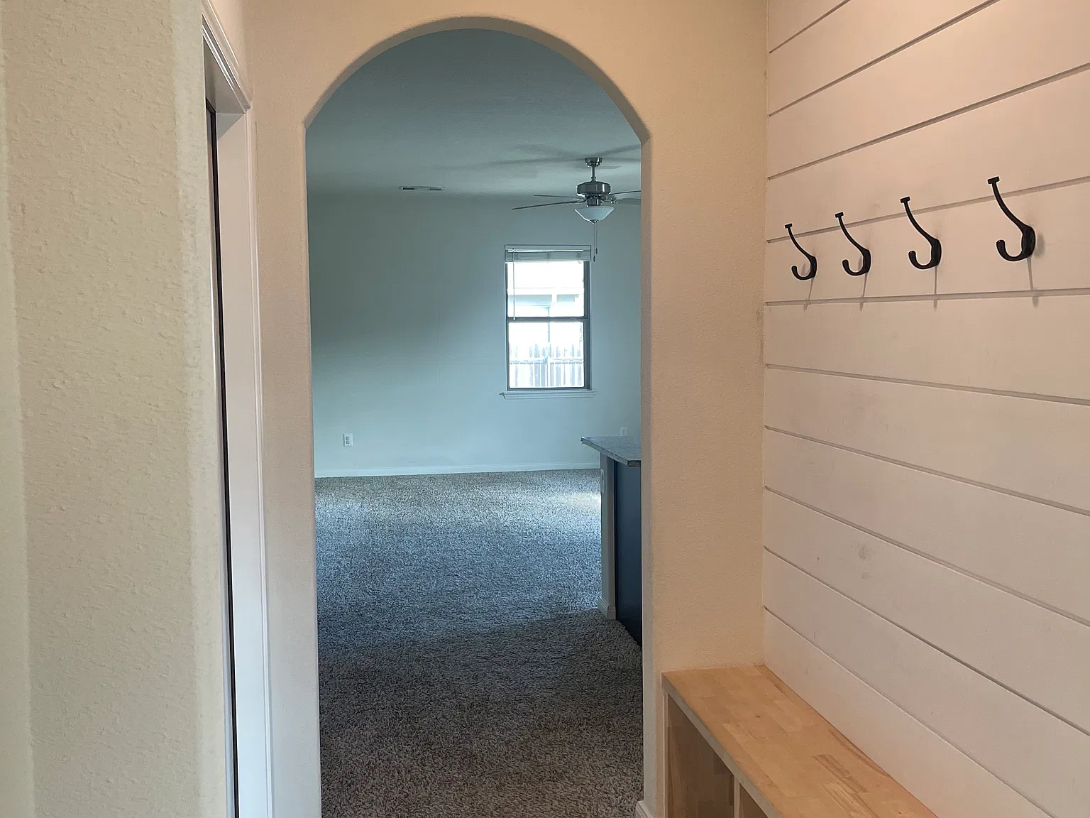 3 bed, 1556 sqft, $1,995 — Photo 4