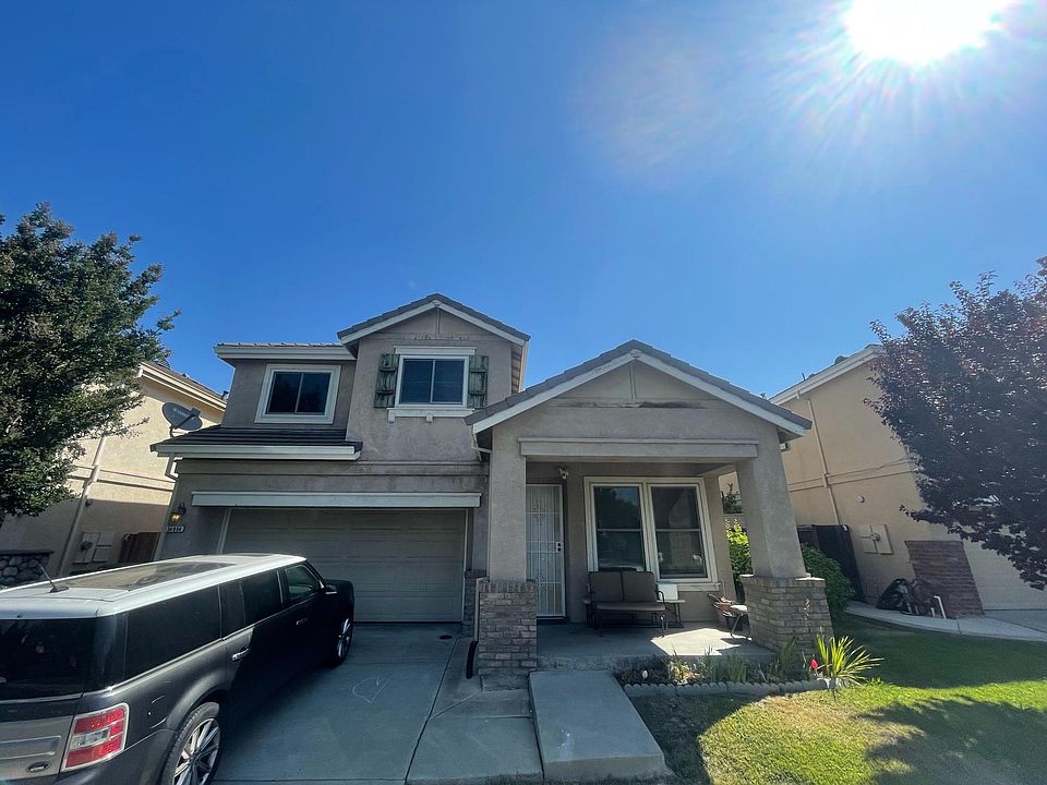 1st image of 34904 Herringbone Ct