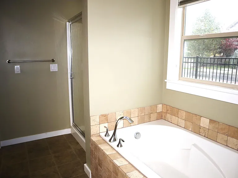 2895 E Deerhill Dr — Photo 17